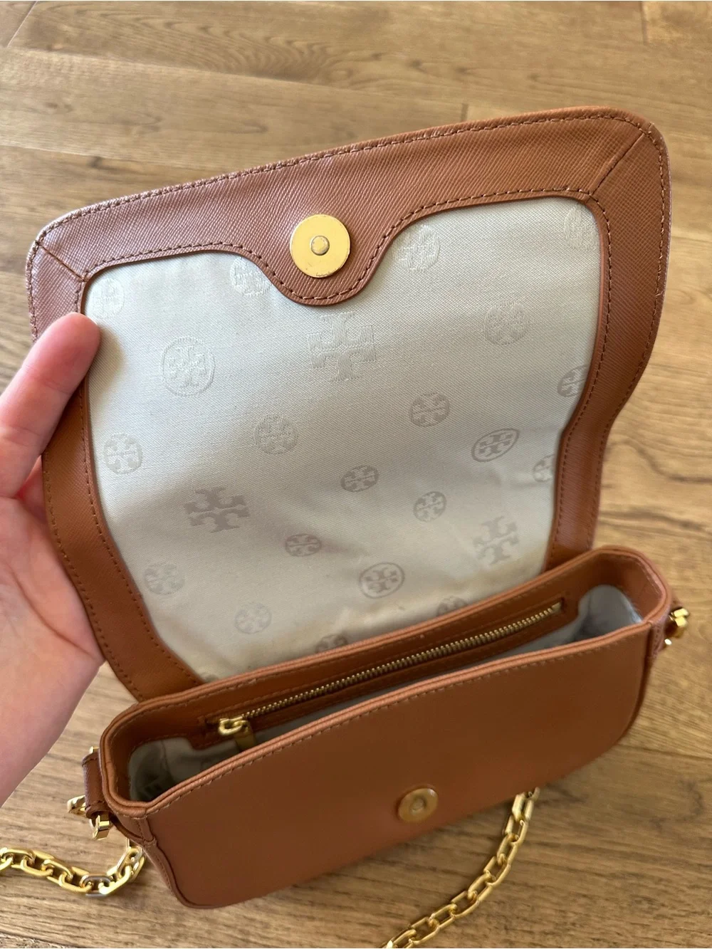 Tory Burch excellent clean
